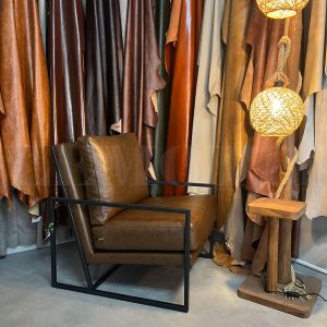 metal ayaklı hakiki deri tekli koltuk